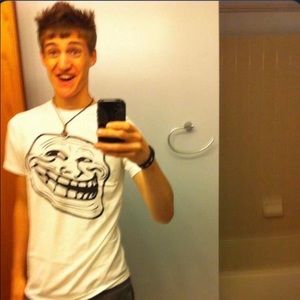 Meet your Posher, Daniel